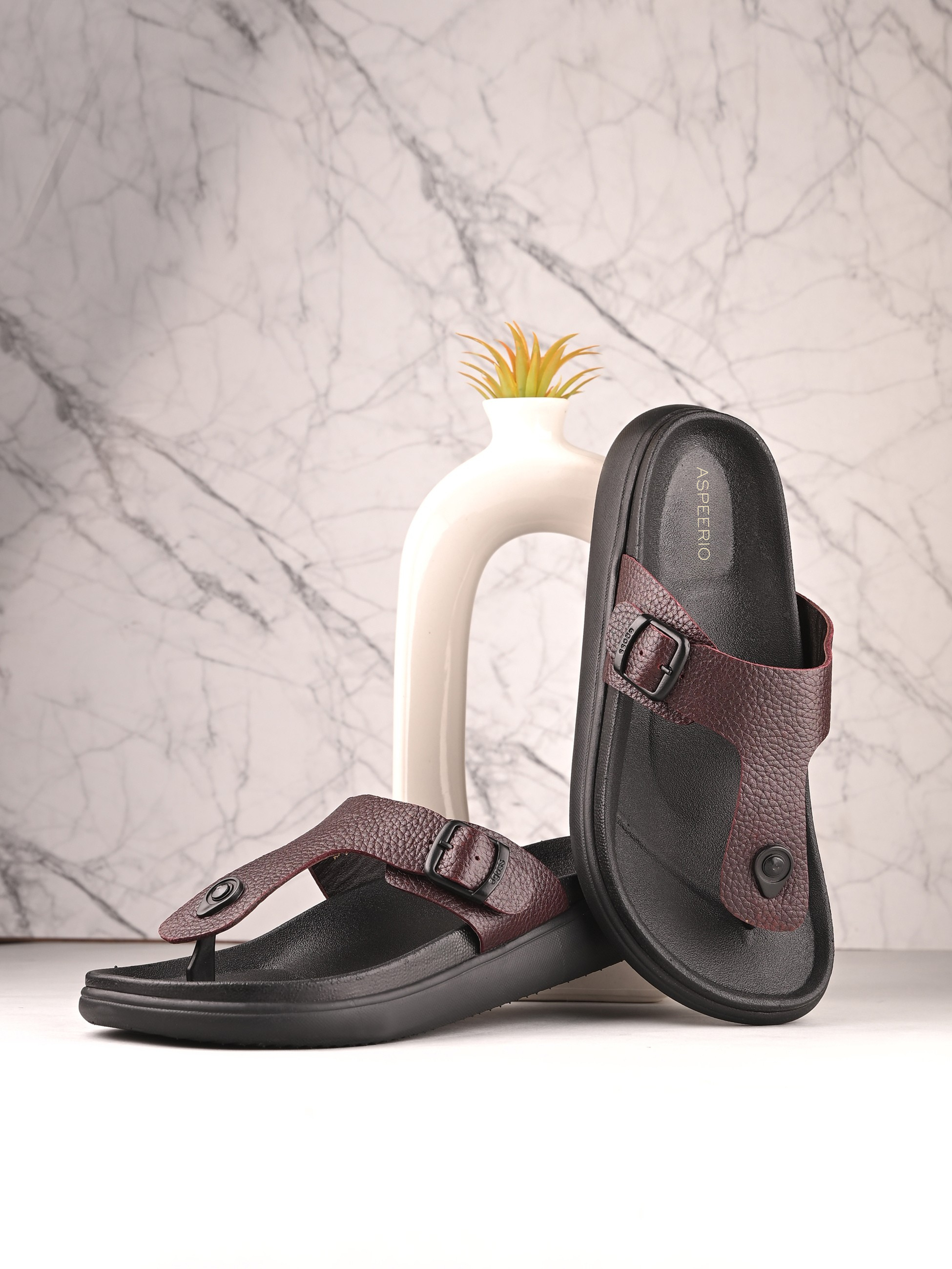 Comet Leather Slippers by Aspeerio