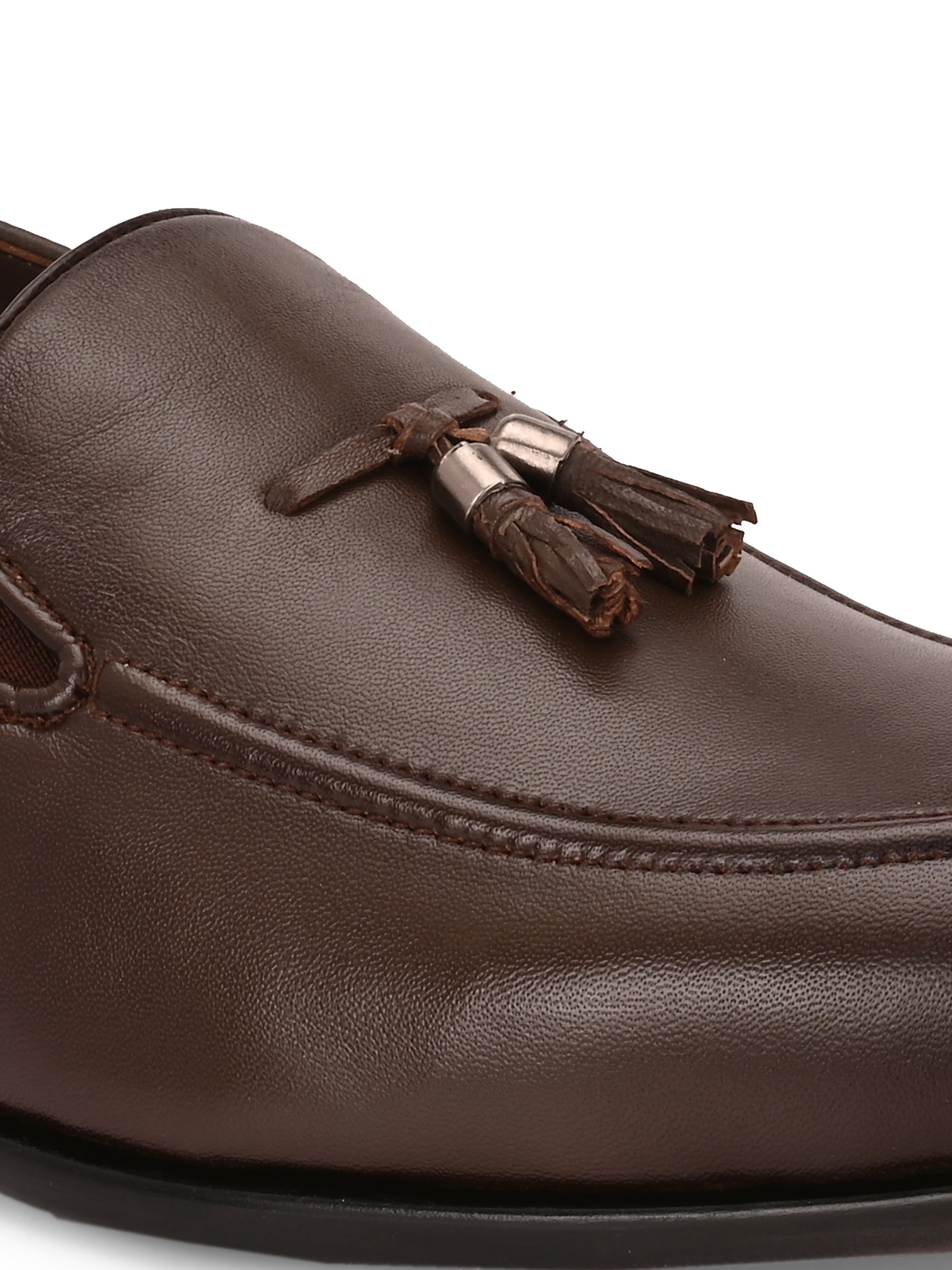 Rover Tassel Loafers by Aspeerio
