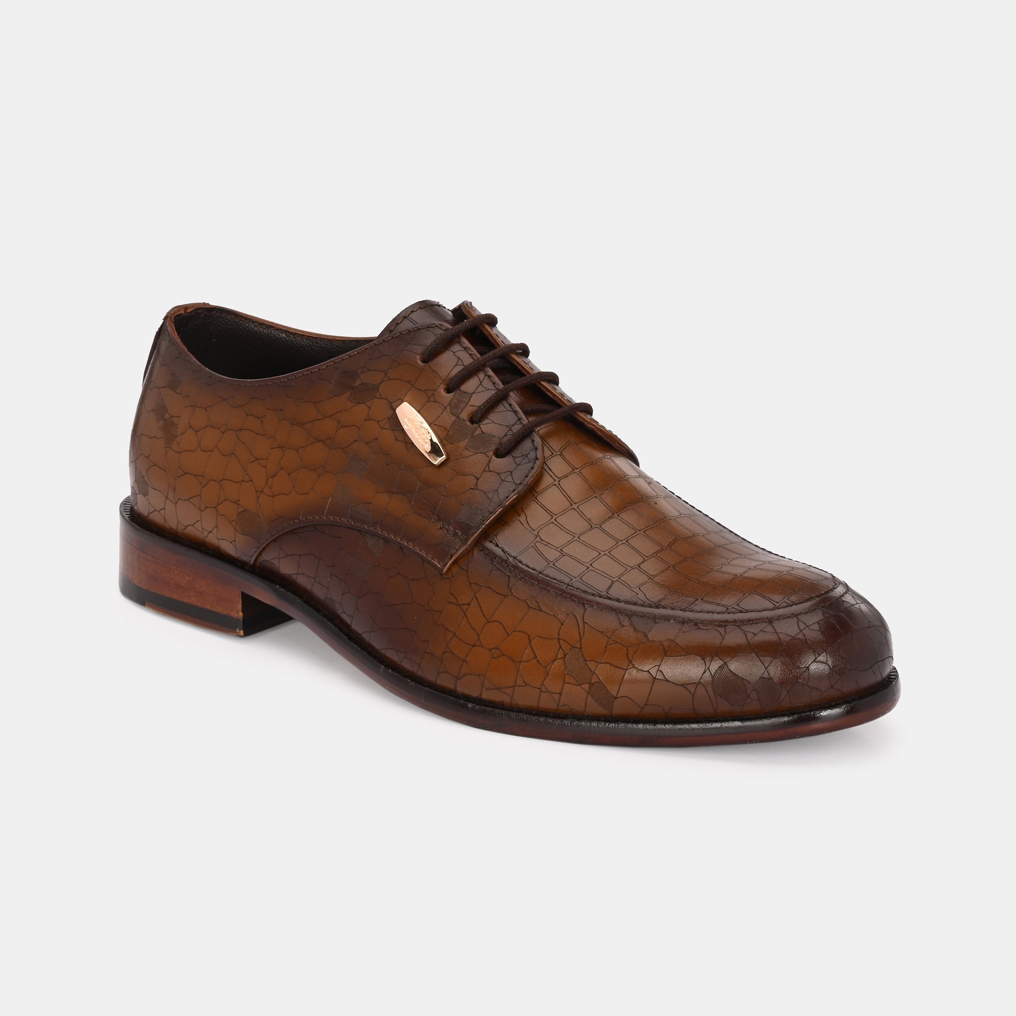 Laser Engraved Lace-Up Shoes by Lafattio