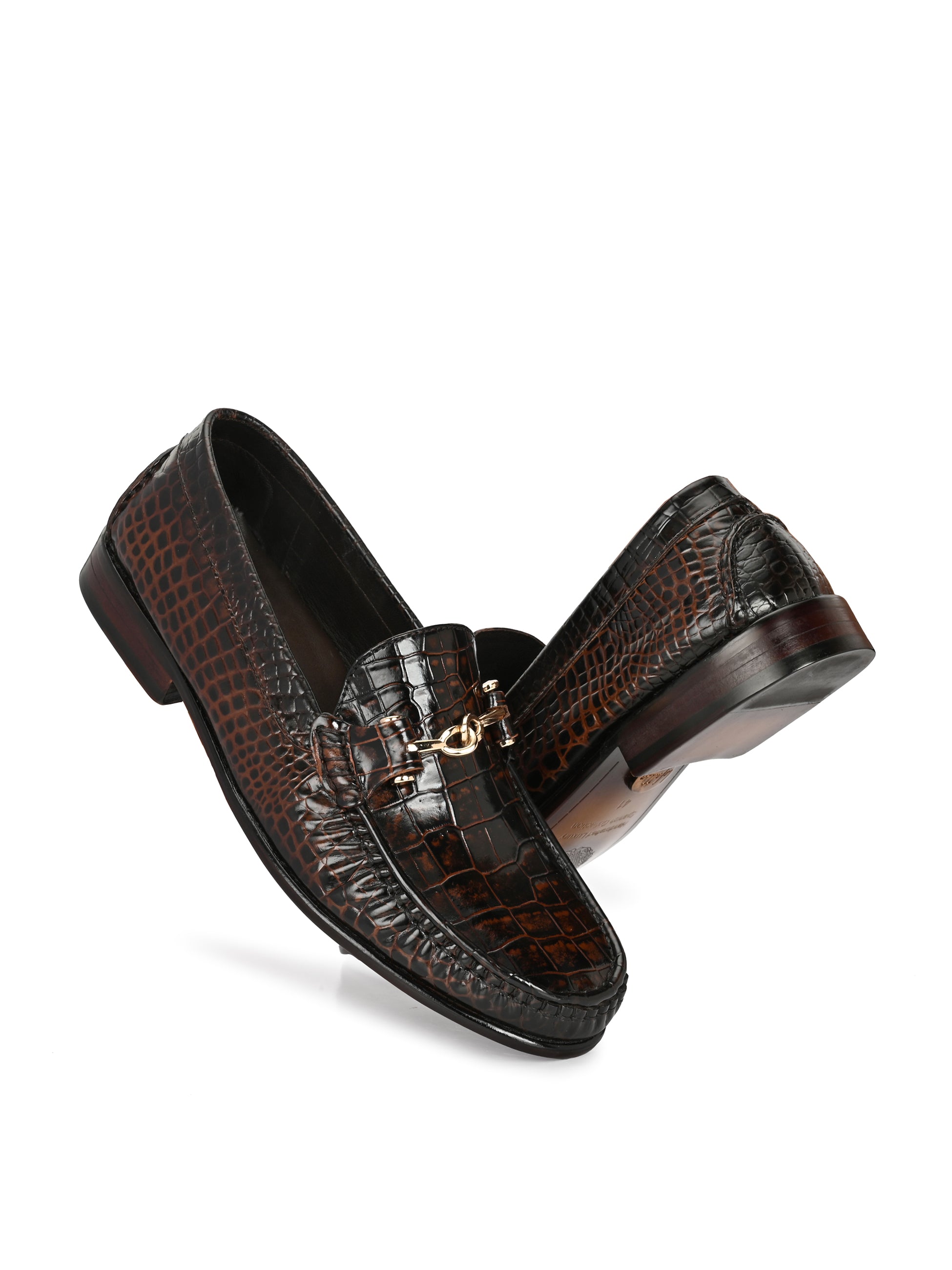 Textured Buckled Loafers by Lafattio