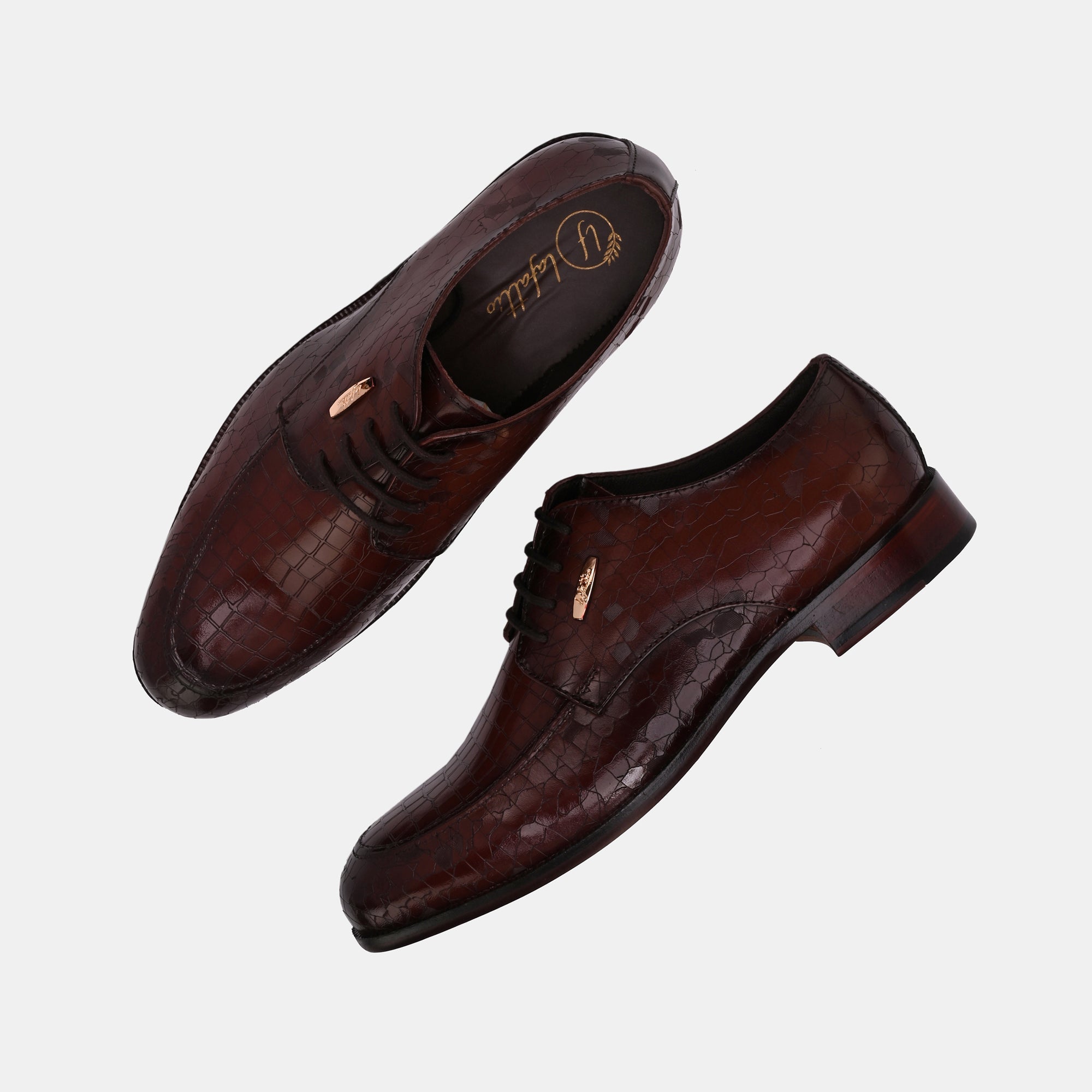 Laser Engraved Lace-Up Shoes by Lafattio