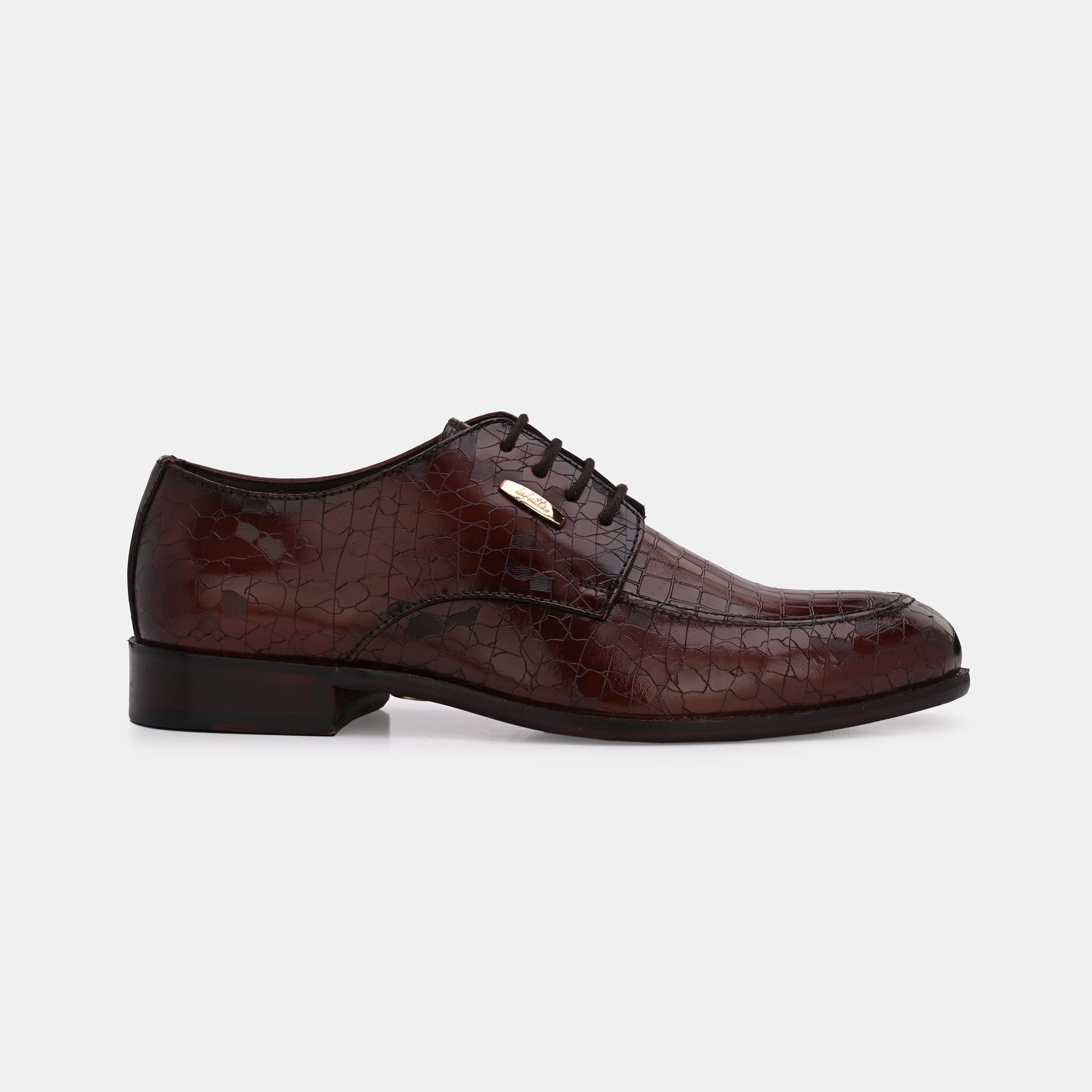 Laser Engraved Lace-Up Shoes by Lafattio
