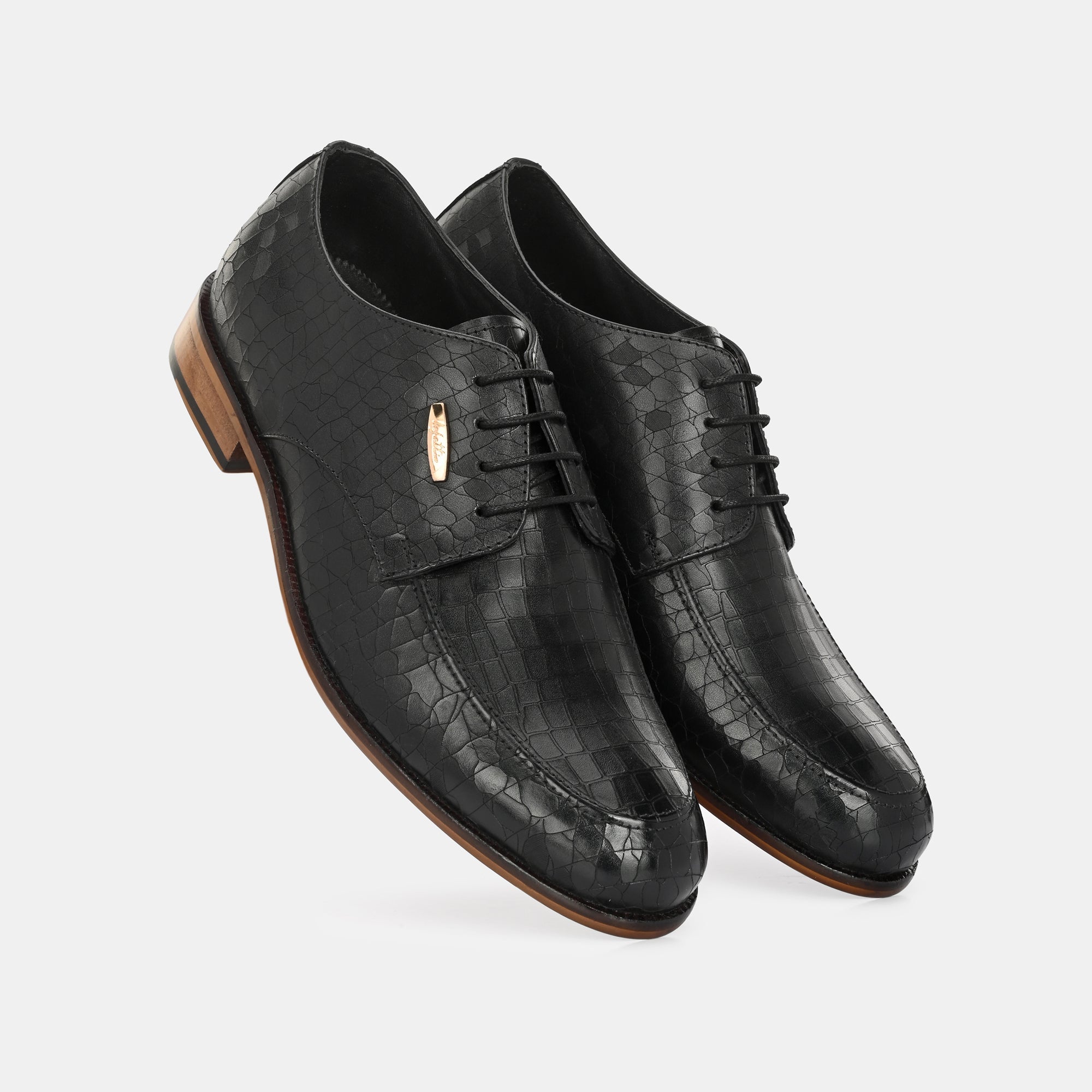 Laser Engraved Lace-Up Shoes by Lafattio
