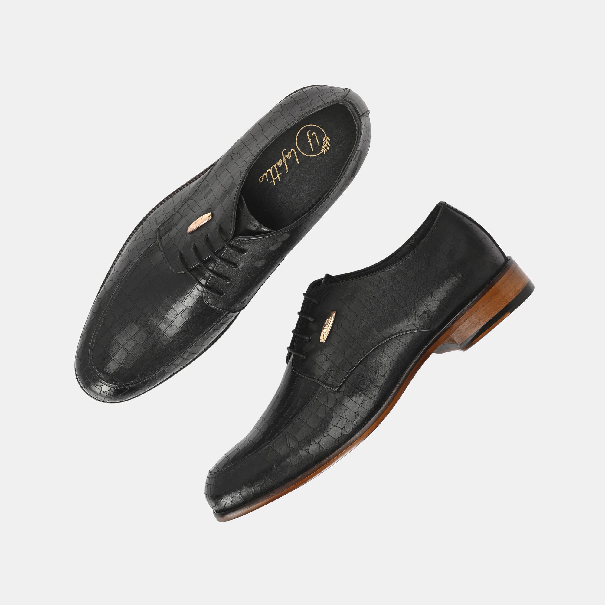 Laser Engraved Lace-Up Shoes by Lafattio