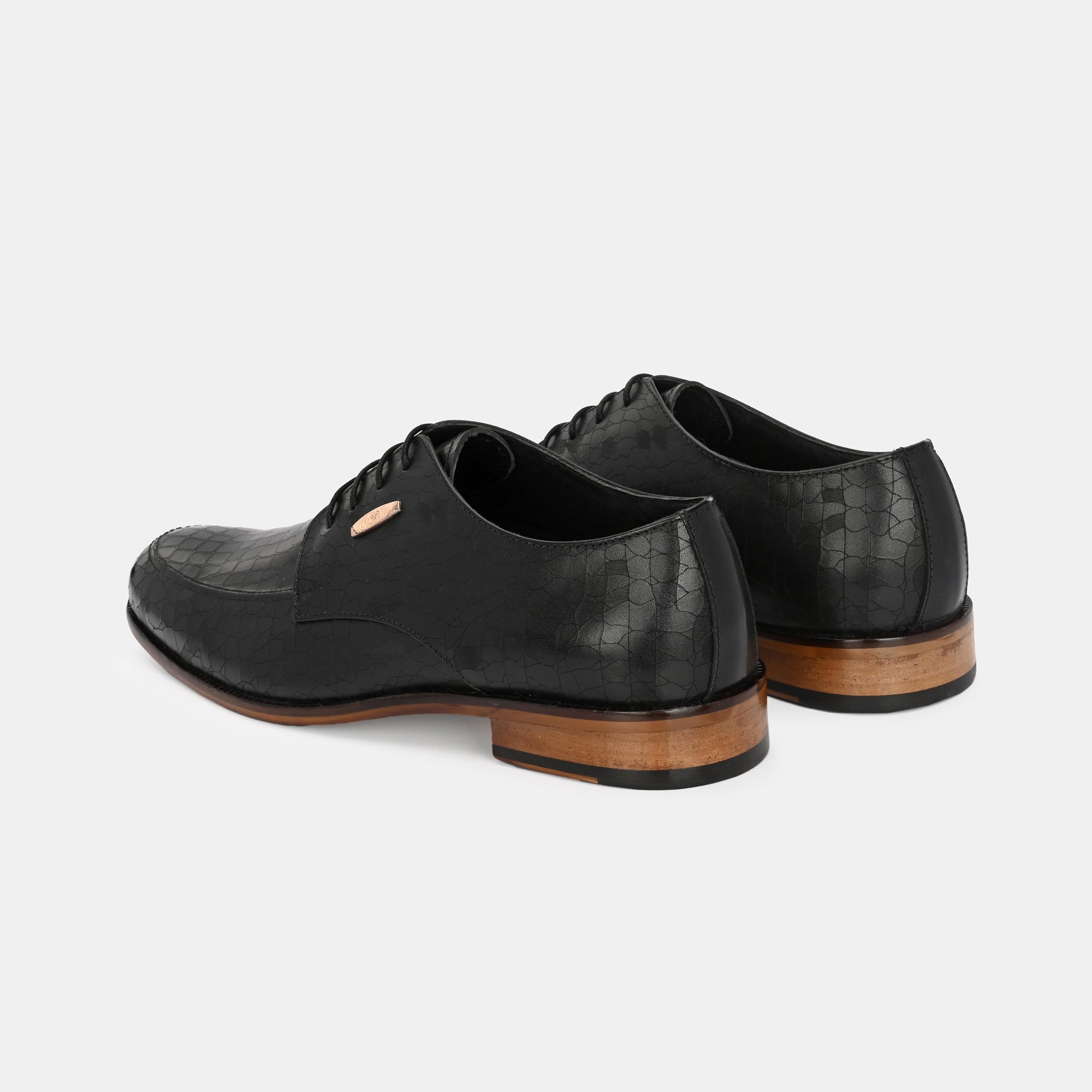 Laser Engraved Lace-Up Shoes by Lafattio