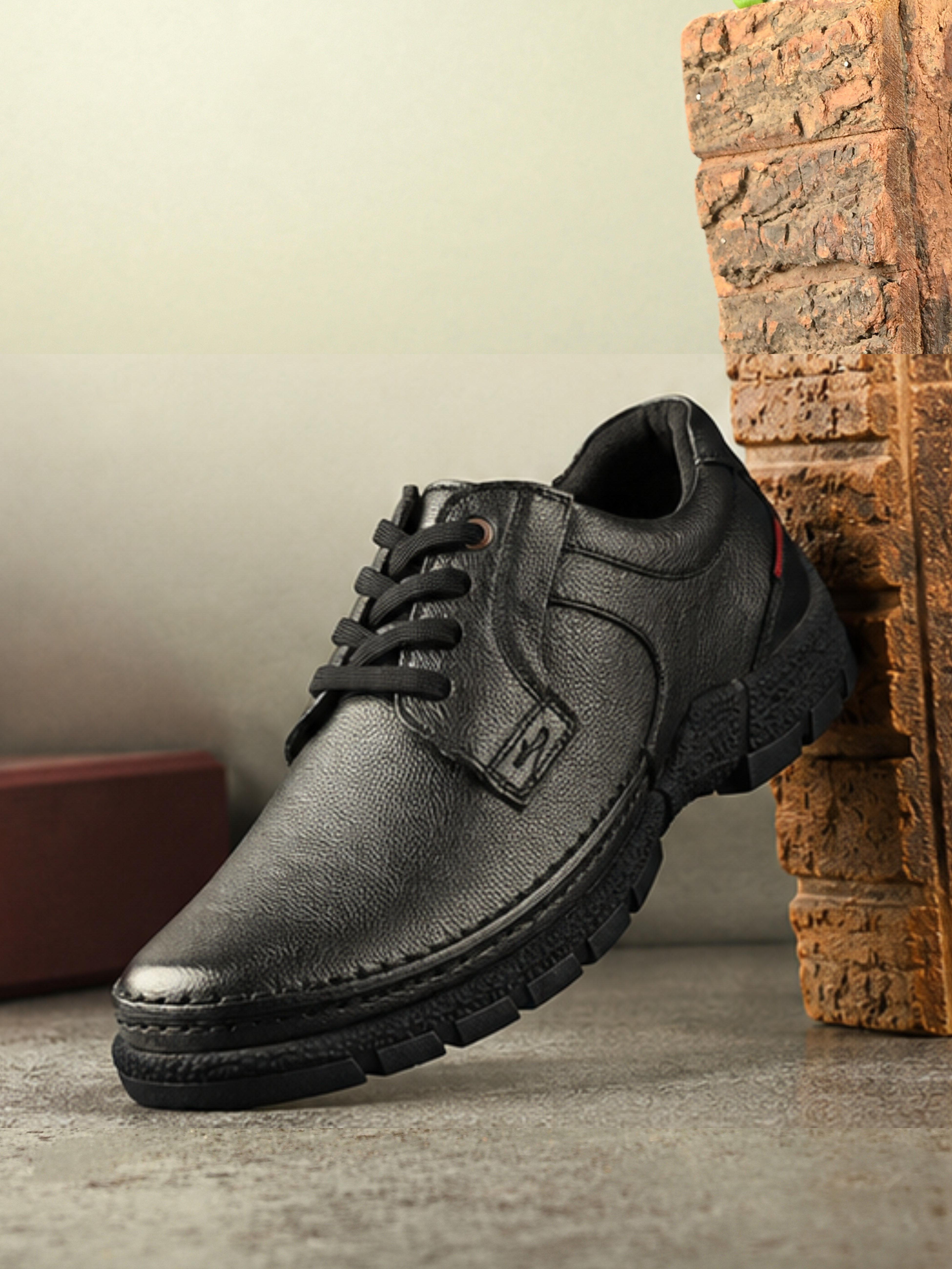 Mudtrail Lace-Up Shoes by Aspeerio