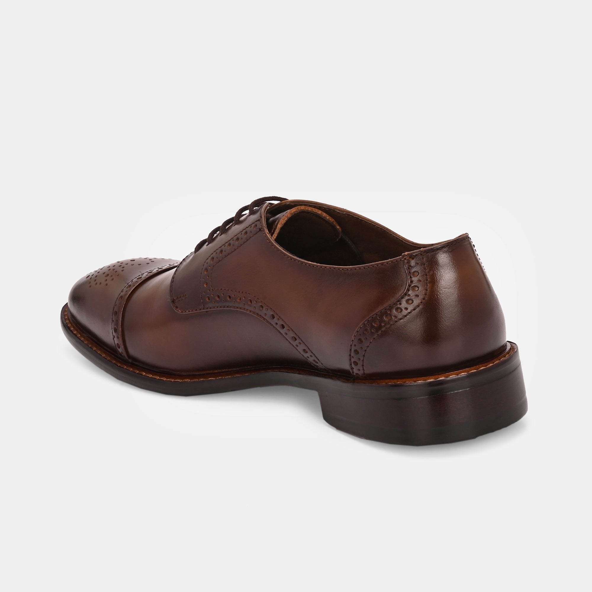 Spanish Lace-Up Brogues by Lafattio