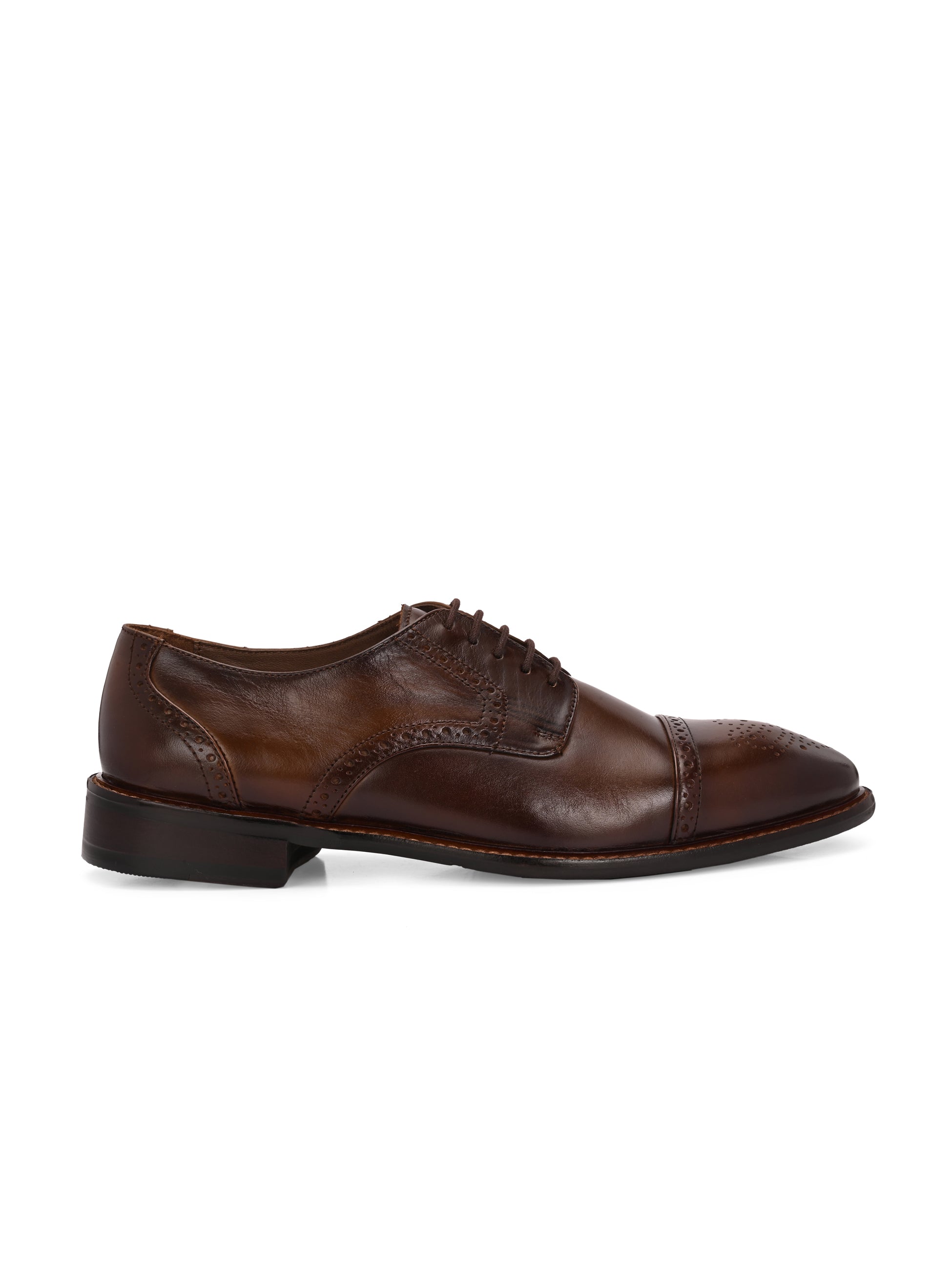 Spanish Lace-Up Brogues by Lafattio