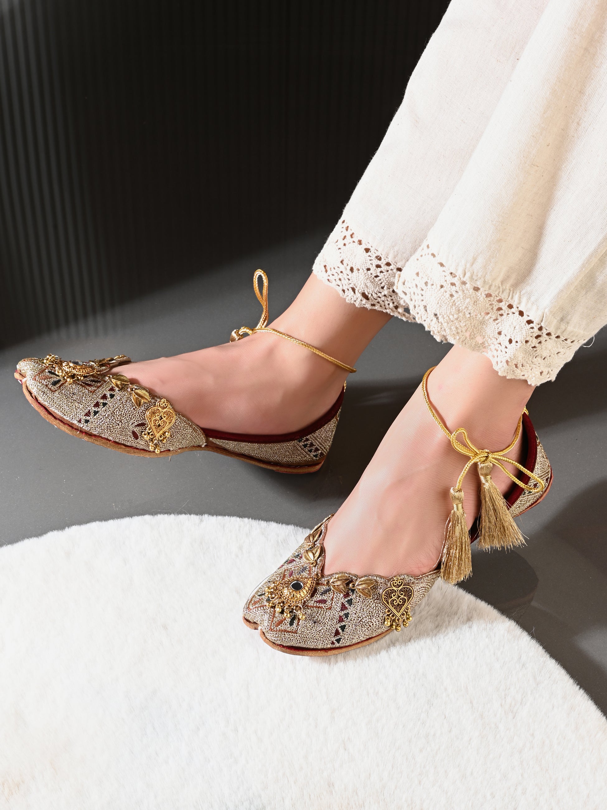 Juttis For Women by Lady Boss
