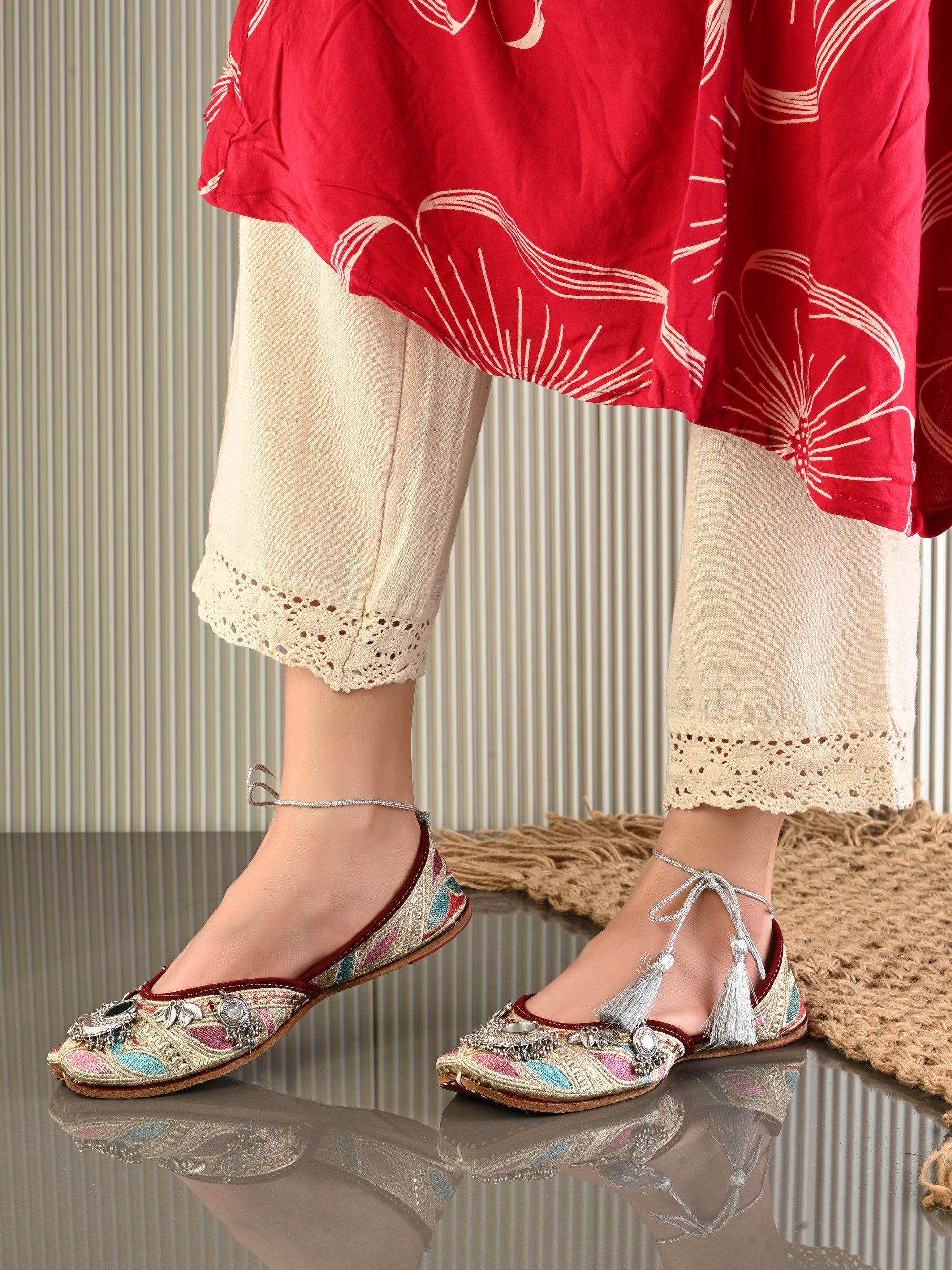 Juttis For Women by Lady Boss