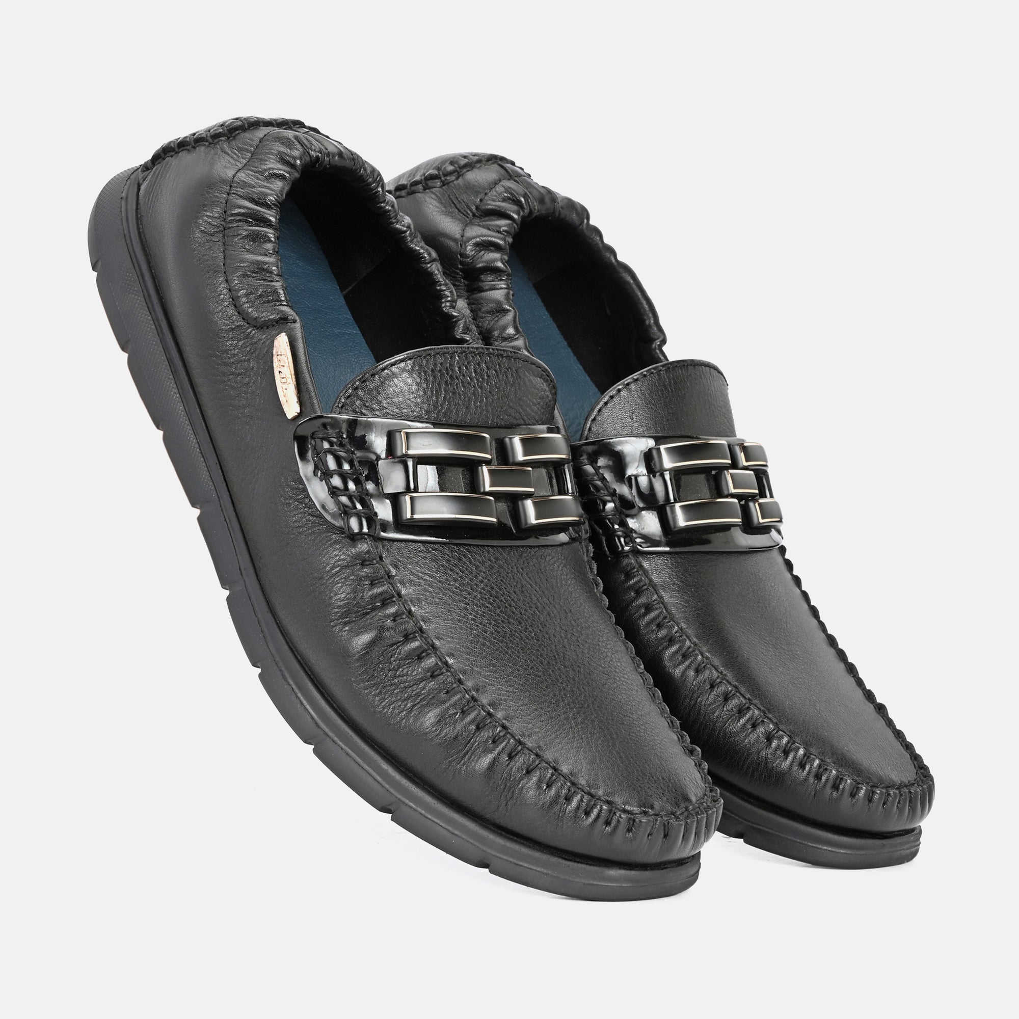 Flexible Buckled Loafers by Lafattio
