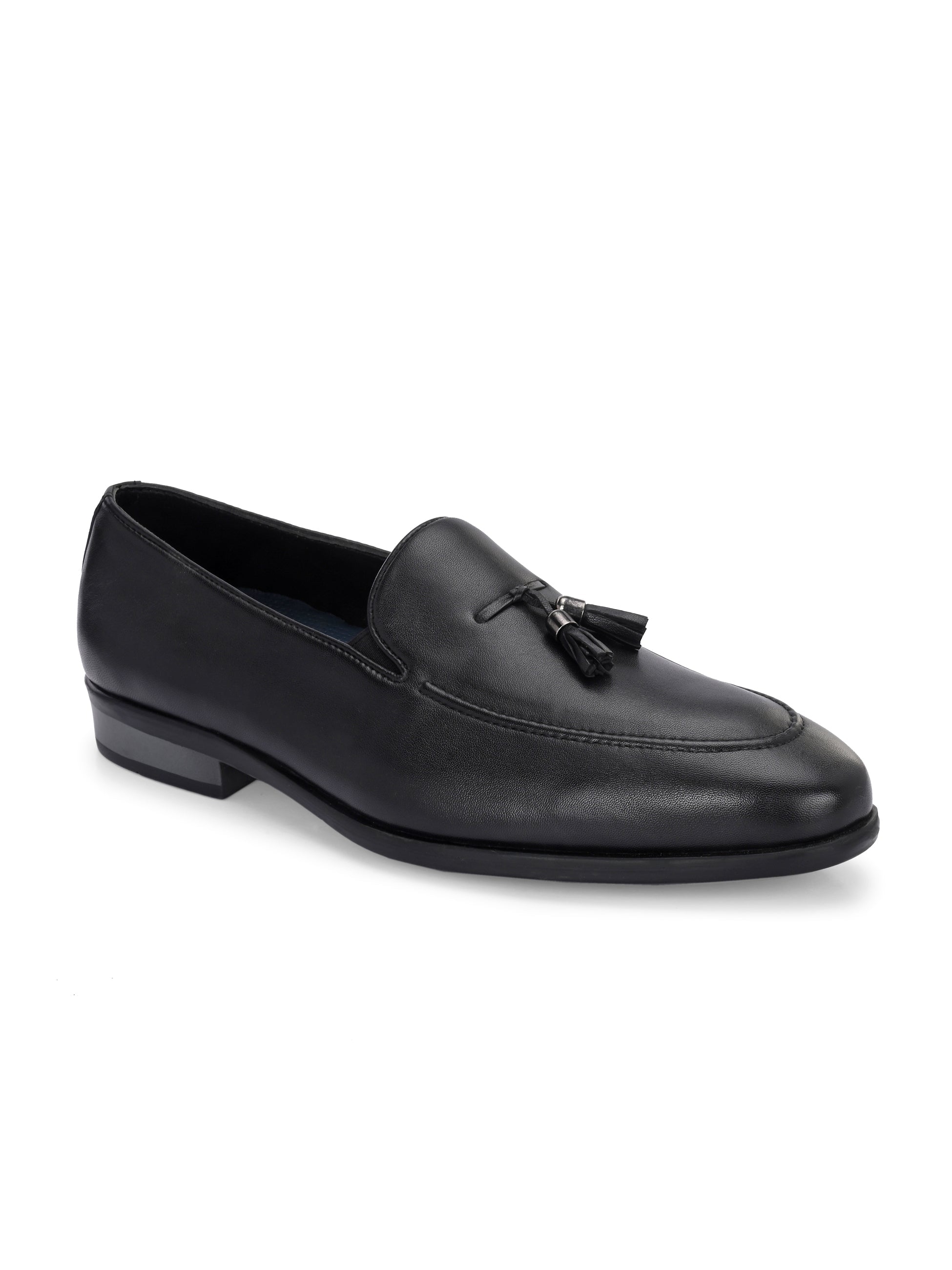 Rover Tassel Loafers by Aspeerio