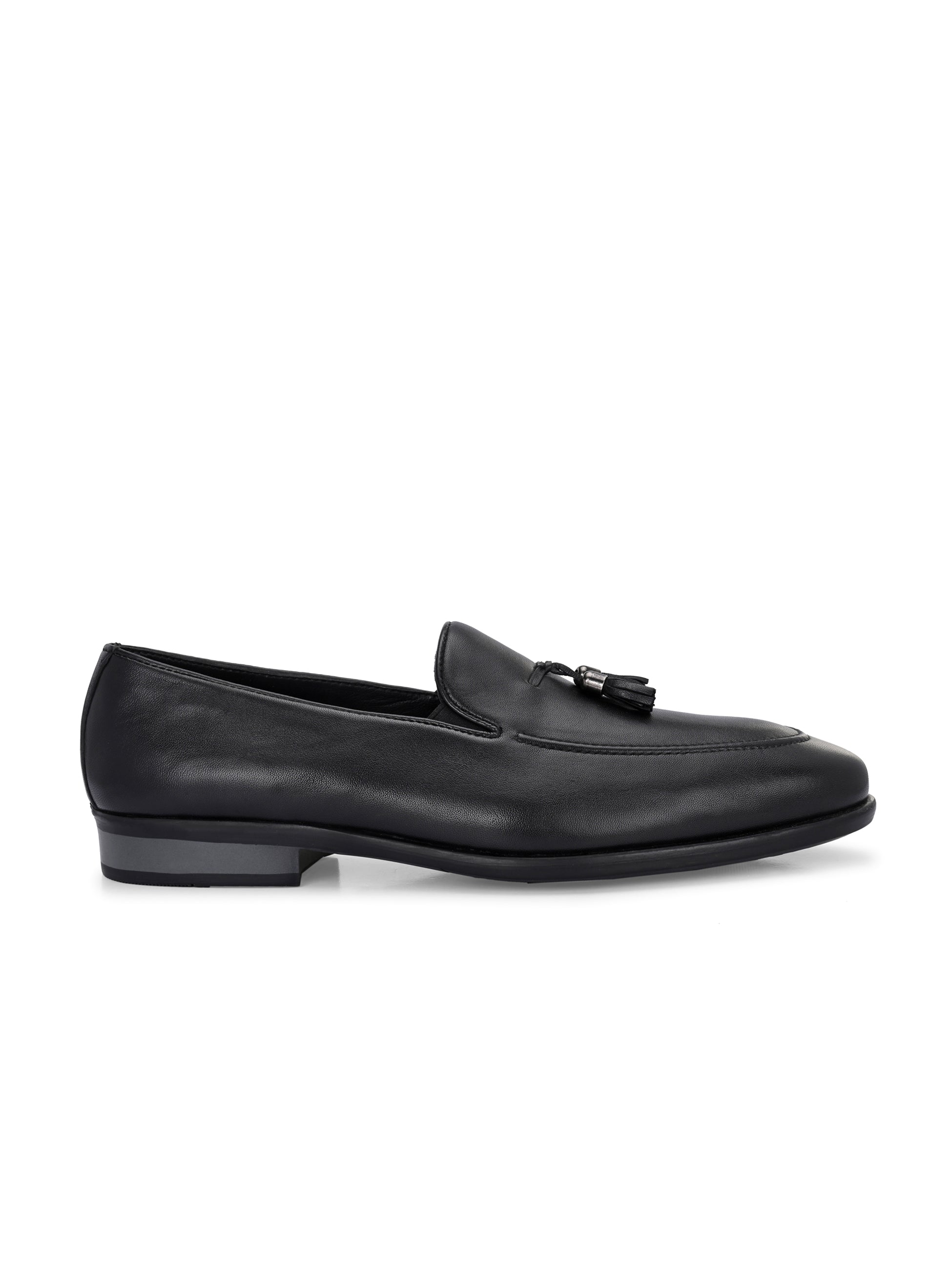 Rover Tassel Loafers by Aspeerio