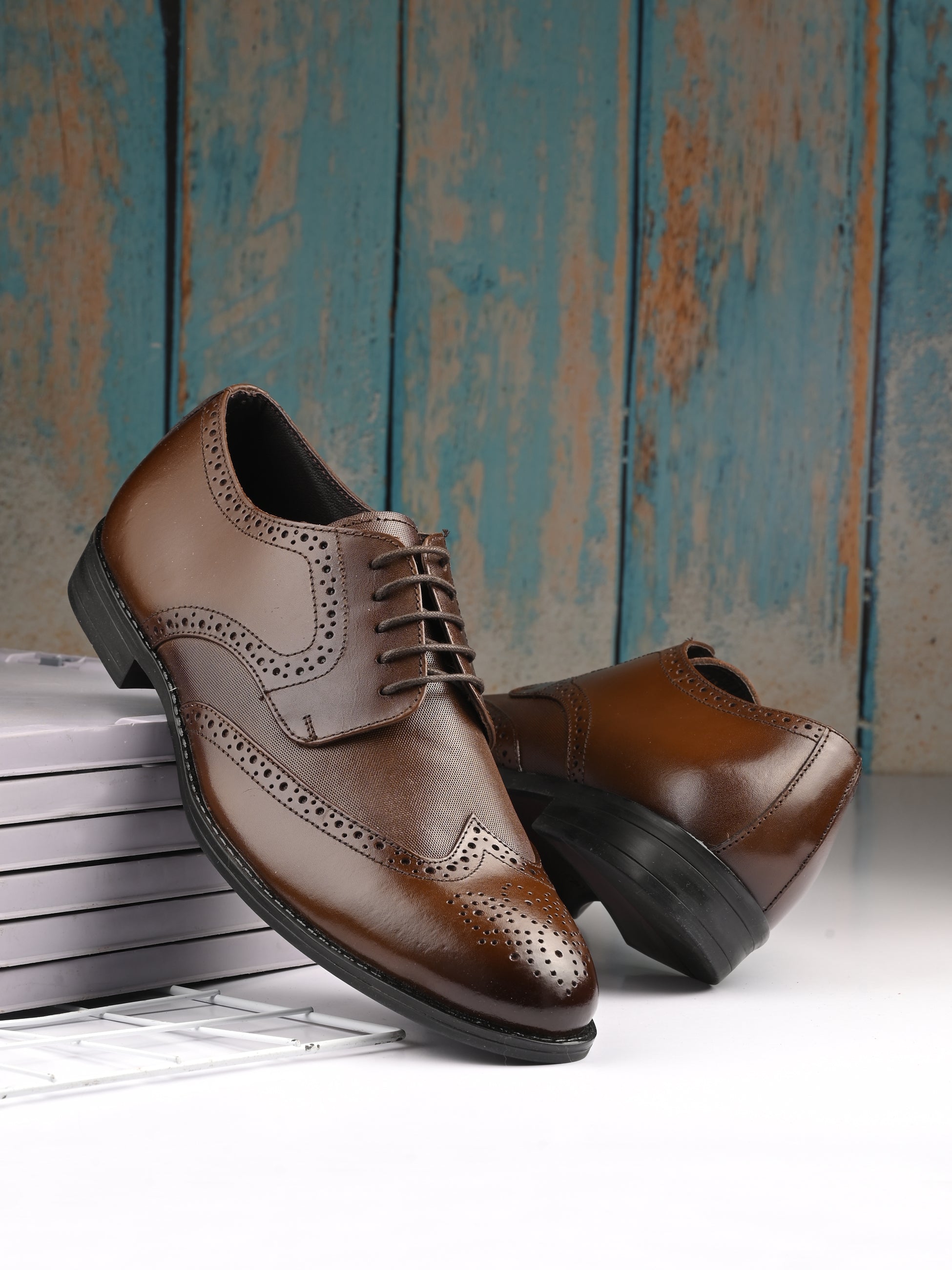 Egoss Formal Lace-Up Brogue Shoes For Men