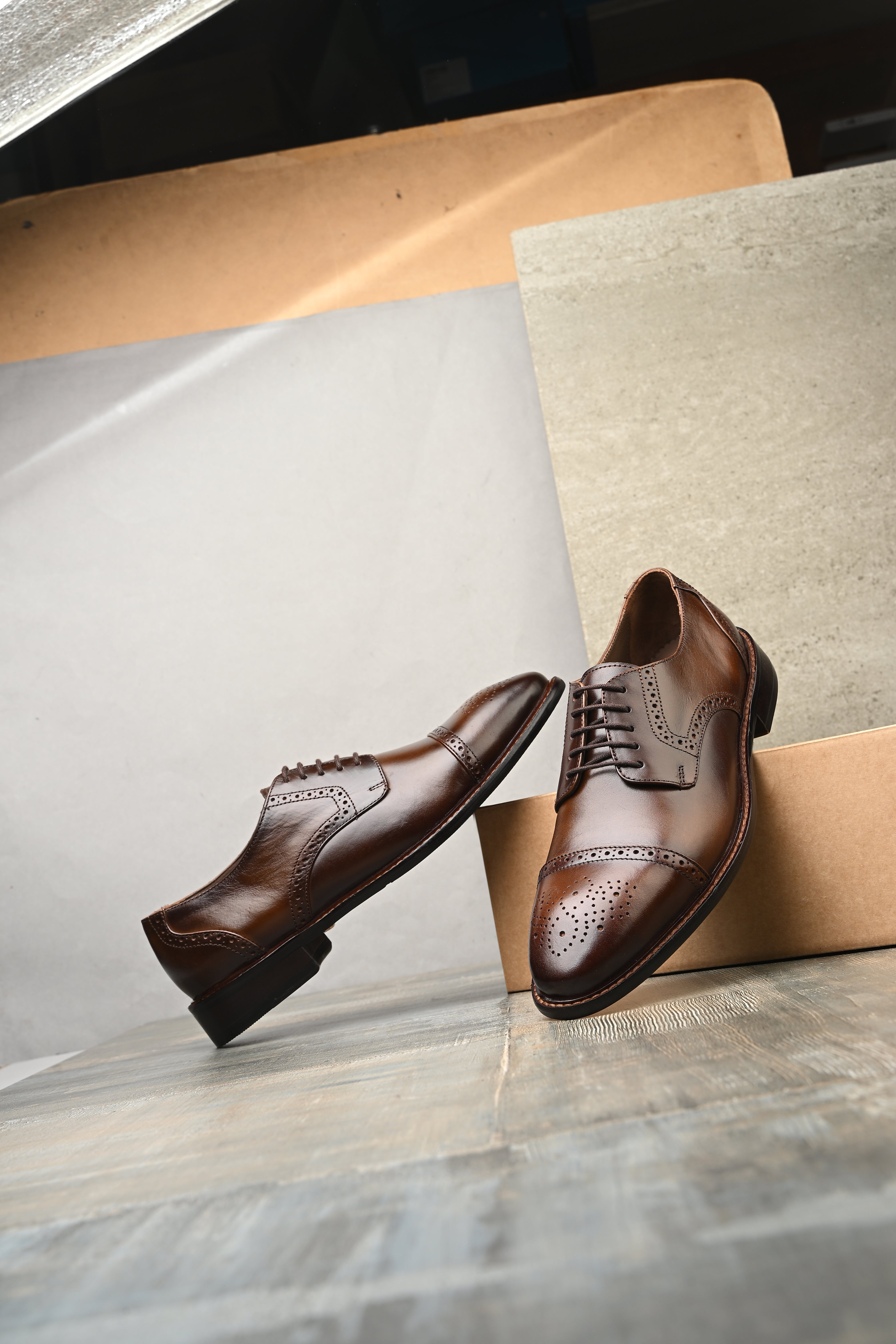 Spanish Lace-Up Brogues by Lafattio