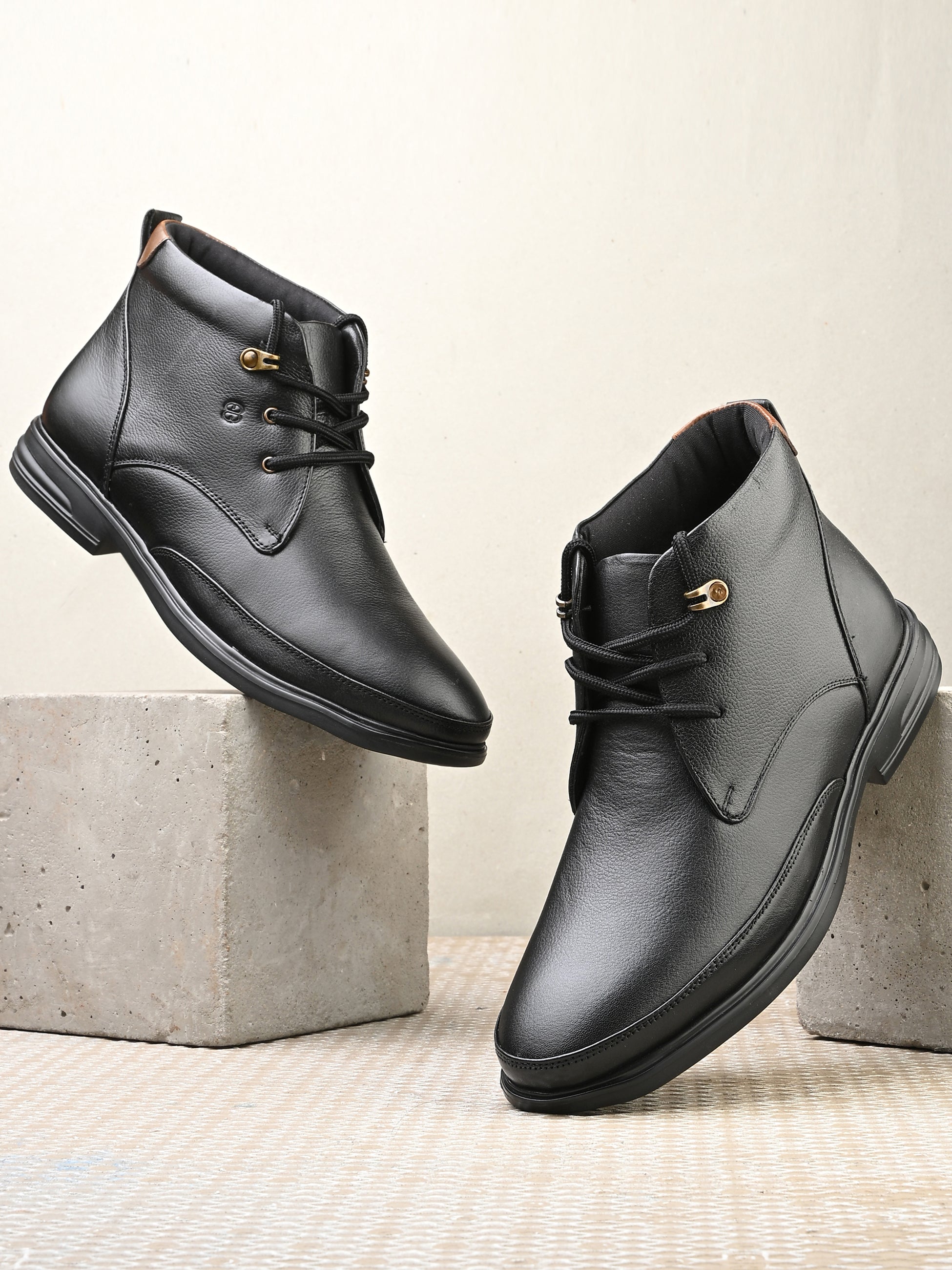 Zero Gravity Luxe Boots by Aspeerio