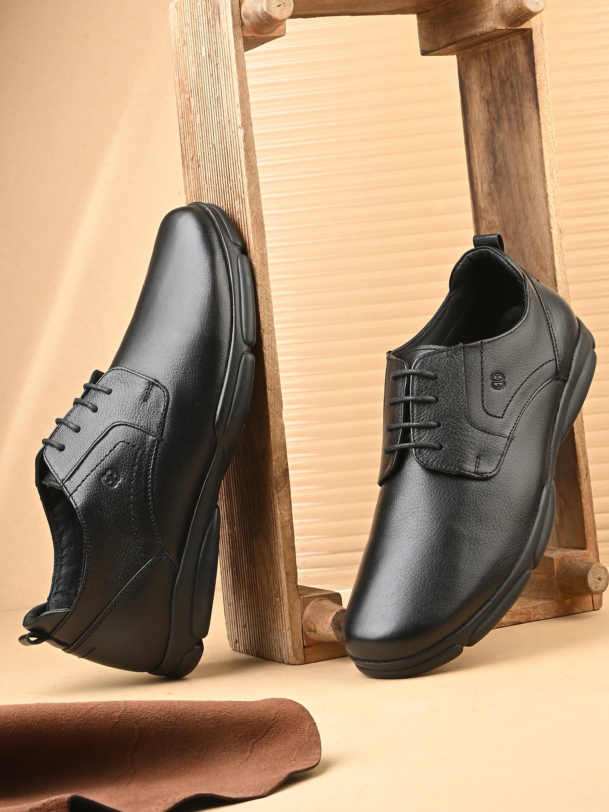 Egoss Casual Lace-Up Shoes For Men