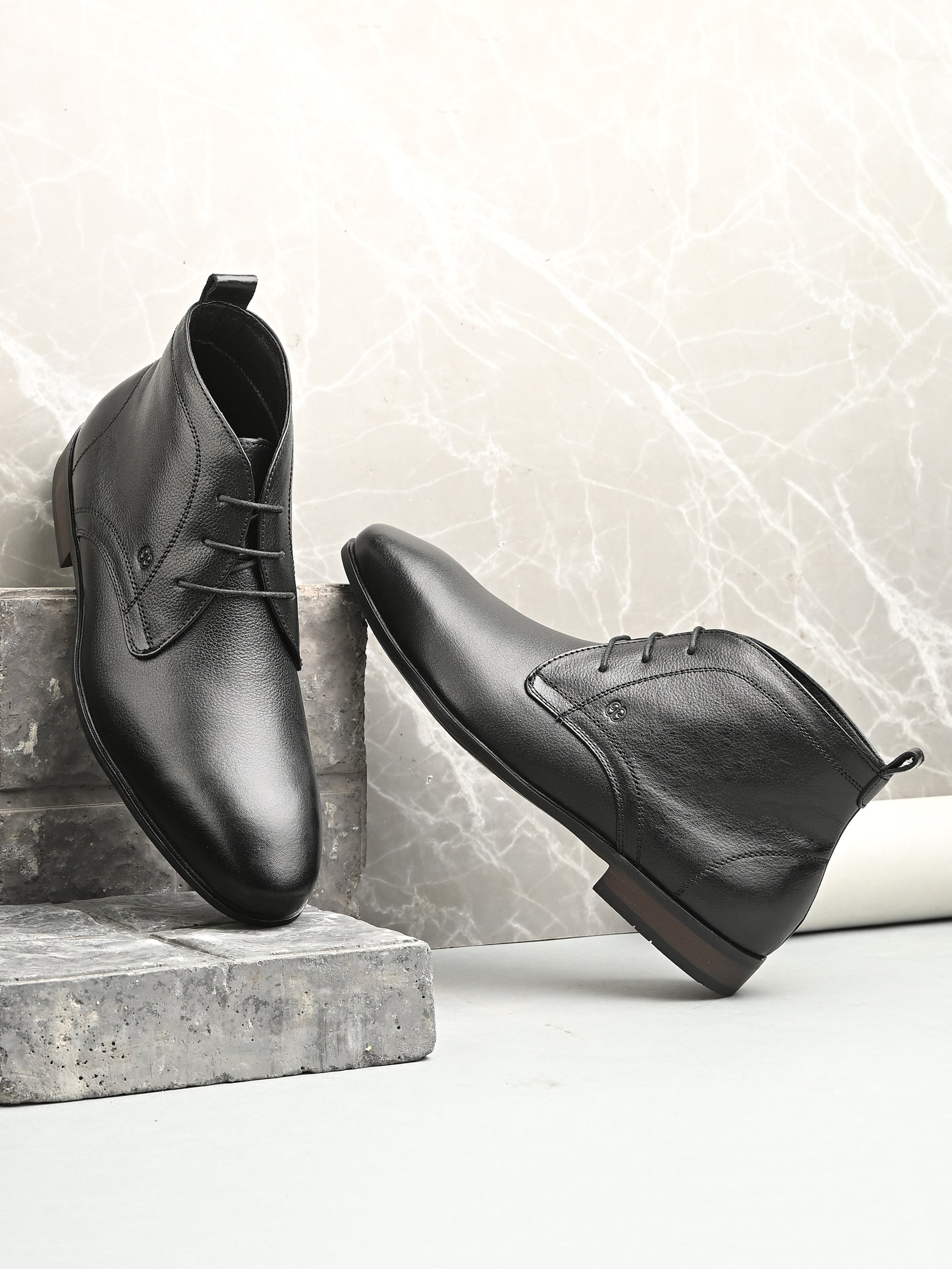 Rover Chukka Leather Boots by Aspeerio