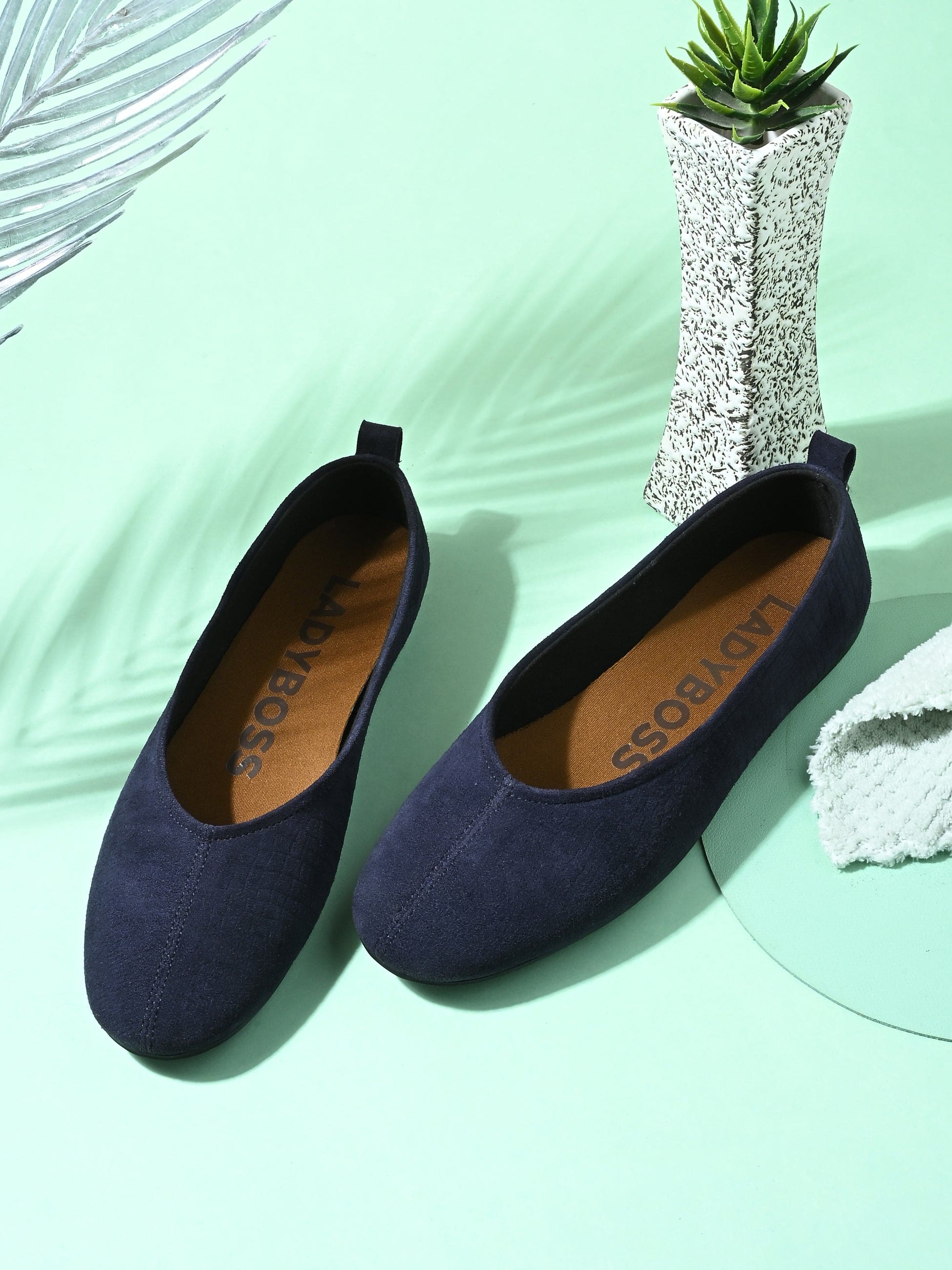 BOSS BALLERINAS SUEDE ladybossbyegoss