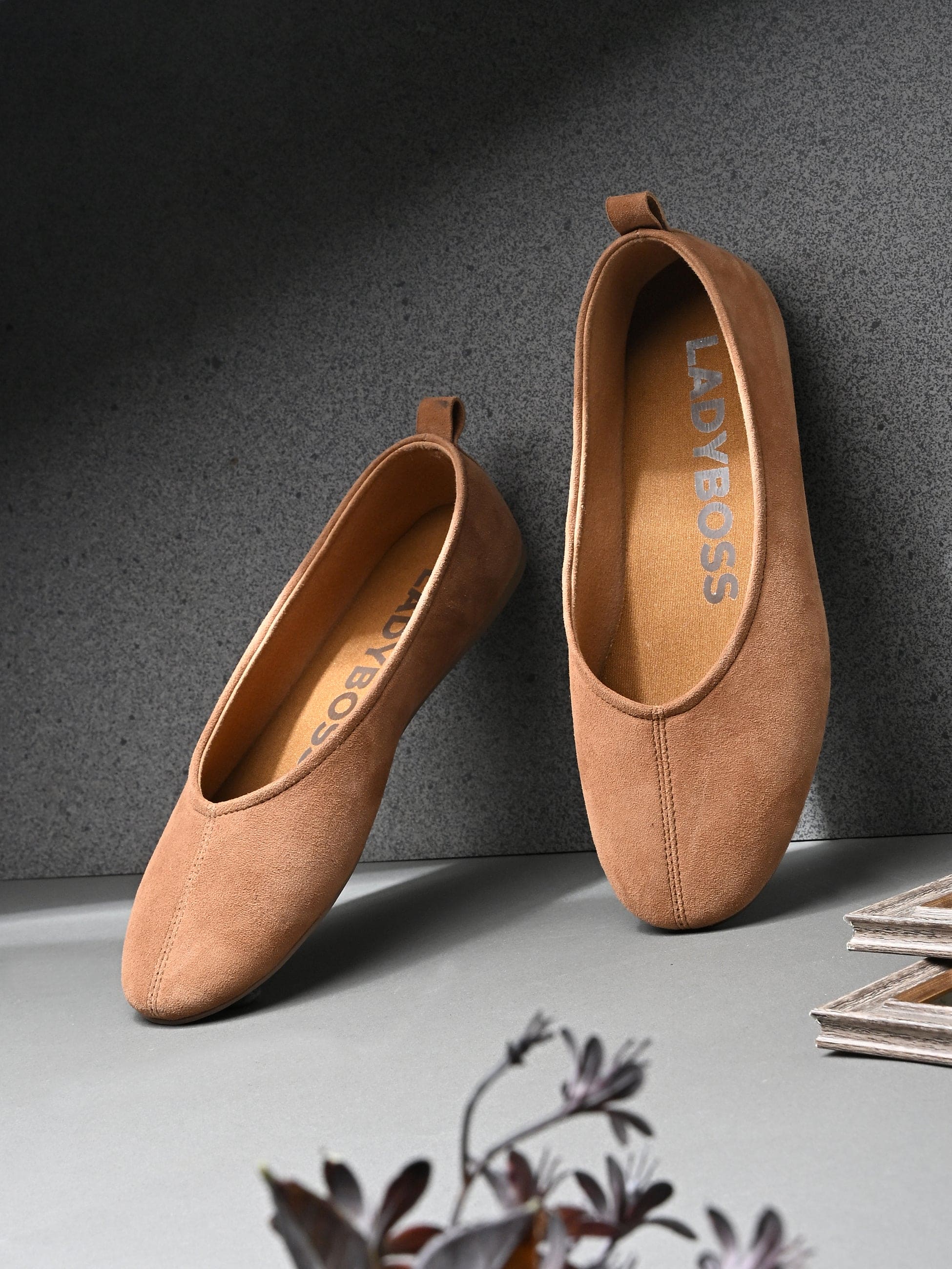 BOSS BALLERINAS SUEDE ladybossbyegoss